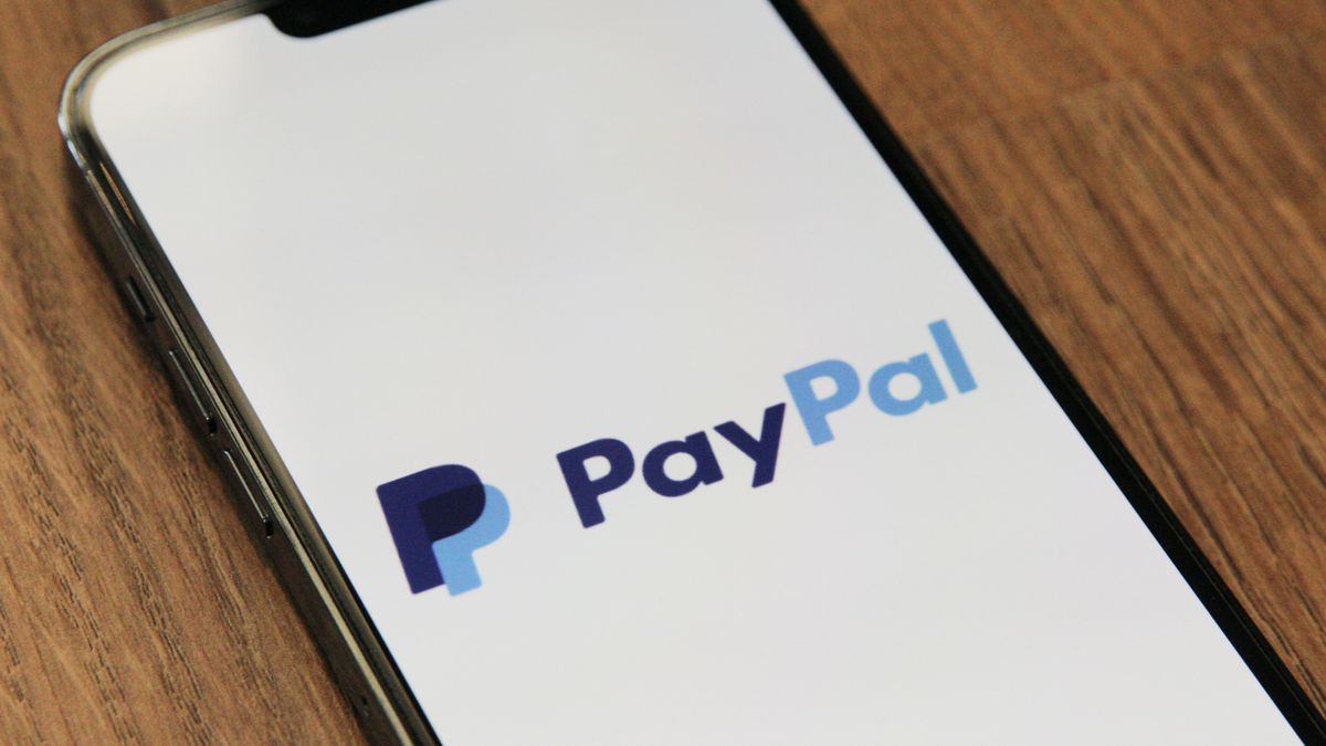 PayPal padł ofiarą hakerów