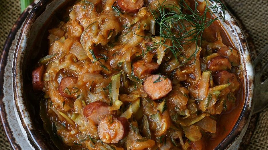 Szybki bigos z cukinii. Moc warzyw na twoim talerzu