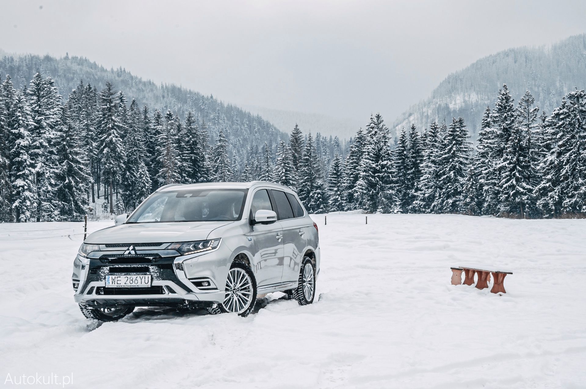 Mitsubishi Outlander PHEV (2021)