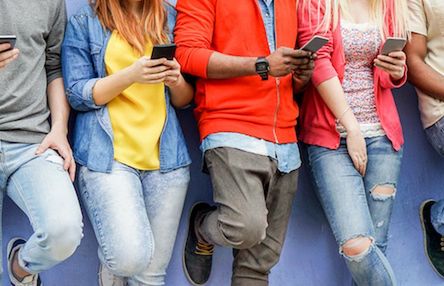 Szkoła musi walczyć z dezinformacją. NASK stworzył darmowy kurs