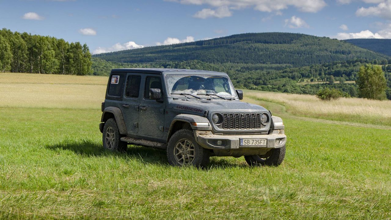 Pierwsza jazda: na Camp Jeep pojechałem odświeżonym Jeepem Wranglerem 2.0. Zmiany drobne, ale na duży plus