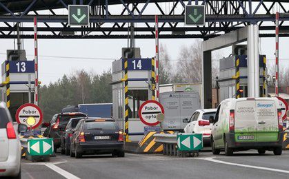 Niemcy wprowadzą opłaty za autostrady dla cudzoziemców. Polacy marzą o takich stawkach w kraju