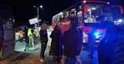 Polska: Ukraińscy uchodźcy czekają na pociągi jadące na zachód w Przemyślu.