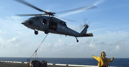USA: irański okręt skierował uzbrojenie na amerykański śmigłowiec