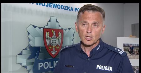 “Musieliśmy zwrócić te dwie sztuki broni”. Policja o mordercy z Poznania