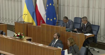 Awantura w Senacie o byłego premiera. Senatorowie interpretowali znaczenie kontrowersyjnego słowa