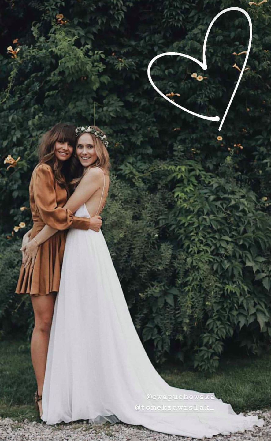 Anna Lewandowska z przyjaciółką