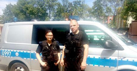 Policjanci uratowali desperata