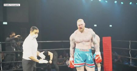 Gwiazdor “Gry o tron” zadebiutował w ringu.