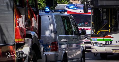 Wypadek z udziałem autobusu na ul. Browarnej