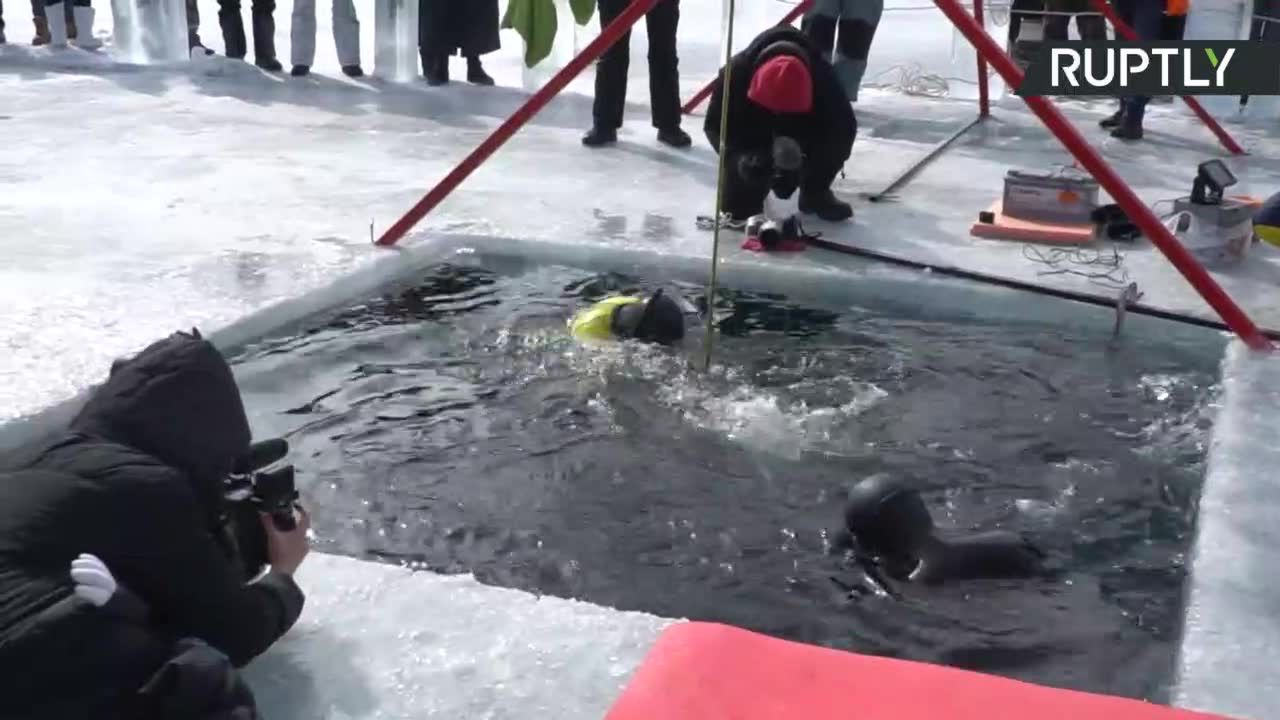 Zszedł 80 metrów pod lód zamarzniętego Bajkału. Rosyjski freediver ustanowił kolejny rekord Guinnessa.