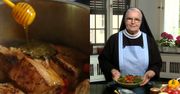 Boska kuchnia siostry Anieli, która gotowała papieżowi. Pokazuje, jak zrobić genialne żeberka