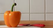 Jak przechowywać paprykę? Dzięki temu trikowi nie zwiędnie i nie spleśnieje