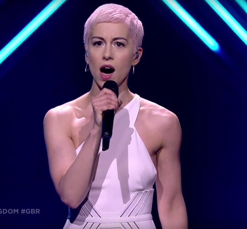 SuRie z Wielkiej Brytanii zaatakowana na scenie podczas Eurowizji 2018