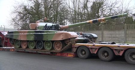 Radzieckie czołgi na lawetach. Przewoźnik zostanie ukarany 50 tys. zł grzywny