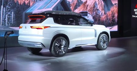 Koncepcyjny Mitsubishi Engelberg Tourer zadebiutował w Genewie. “Wprowadzamy nazwę SUV na nowy wymiar”