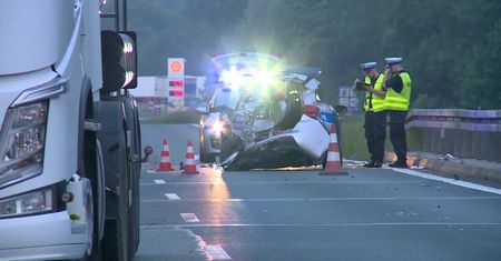 Cysterna staranowała zaparkowany radiowóz w Sosnowcu, Dwóch policjantów zostało rannych