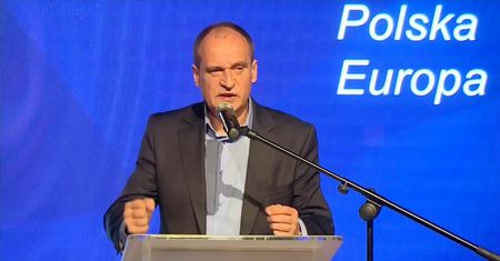 P. Kukiz: W tych wyborach zdecydujemy, czy chcemy suwerenności w ramach UE, czy gry pozorów PO-PiS-u
