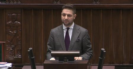 Sejm zaostrzył kary za pedofilię. PO zbojkotowała głosowanie