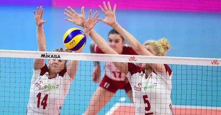 Polskie siatkarki udanie rozpoczęły walkę o igrzyska olimpijskie w Tokio pokonując Portoryko 3:0. Niestety kontuzji doznała Magdalena Stysiak