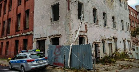 PORZUCONE CIAŁO NOWORODKA. JEST AKT OSKARŻENIA WOBEC MATKI ZA ZNIEWAŻENIE ZWŁOK