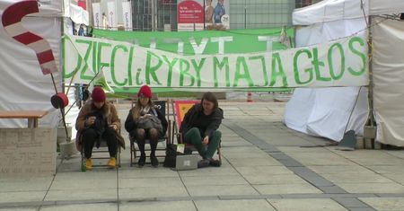 „Alternatywa dla zwykłych lekcji w szkole”. Miasteczko Klimatyczne w Warszawie