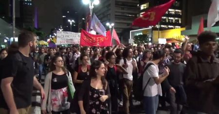 Protest przeciwko zwycięzcy pierwszej tury wyborów prezydenckich w Brazylii