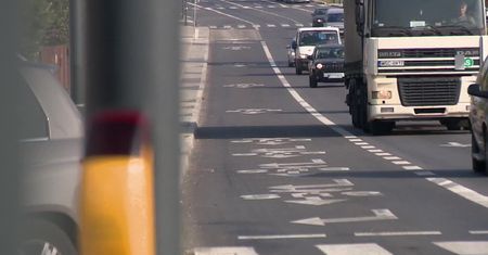 Motocykle na buspasach w Warszawie? Policja widzi zagrożenia