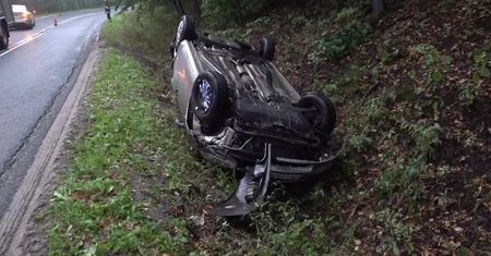 Wypadł z łuku i dachował. Groźny wypadek na Dolnym Śląsku