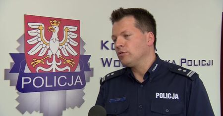 “Bili go rękami i pałką”. Ojciec wraz z kolegami pobił chłopaka, który obraził jego córkę