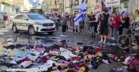 Protesty w Tel Awiwie przeciwko lockdownowi. Właściciele sklepów spalili swoje towary na ulicy