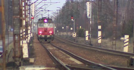 Jeździł bez celu między stacjami koło Katowic. Policja aresztowała pijanego maszynistę
