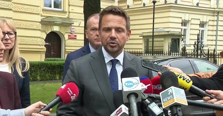 Prezydent Warszawy: W zeszłym roku operacja postawienia mostu pontonowego kosztowała 40 mln zł