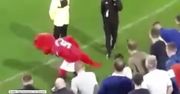 Brzydkie zachowanie maskotki Manchesteru United. Fred the Red prowokował kibiców Leeds