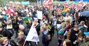 Protest przed Sejmem przeciwko pracom nad projektem “Zatrzymaj aborcję”