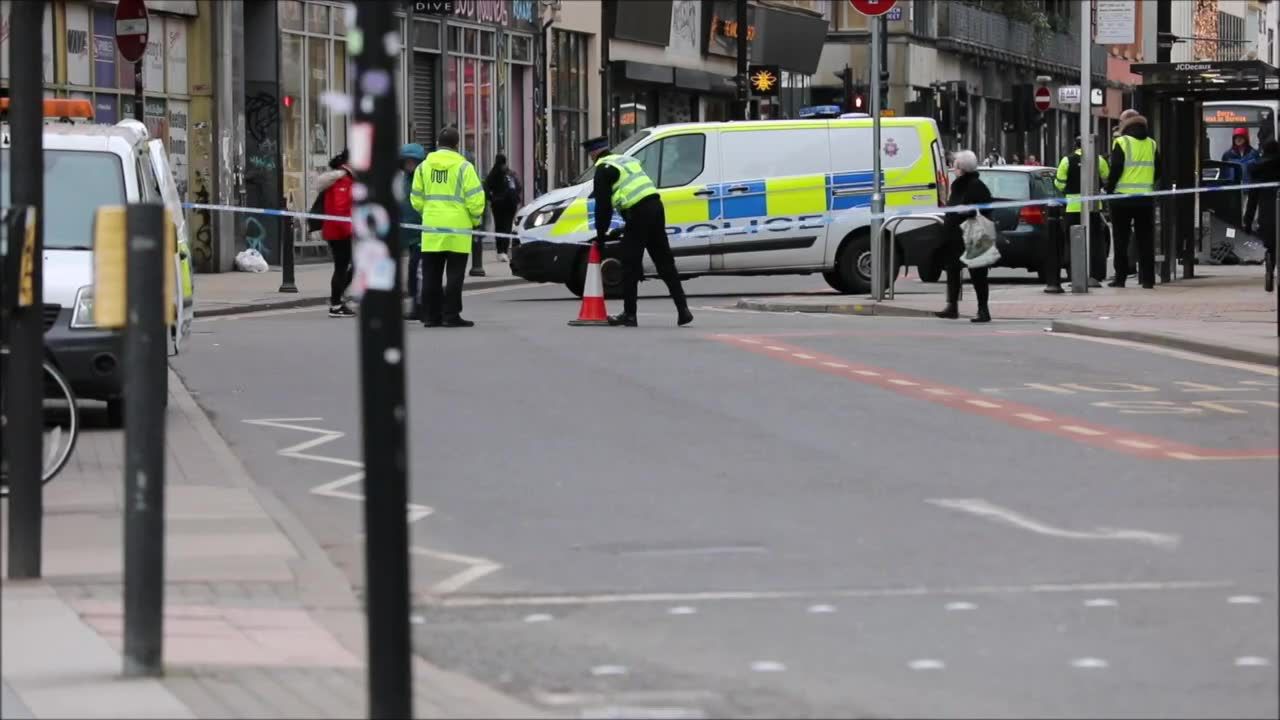 Atak nożownika w centrum Manchesteru. Dwie osoby ranne