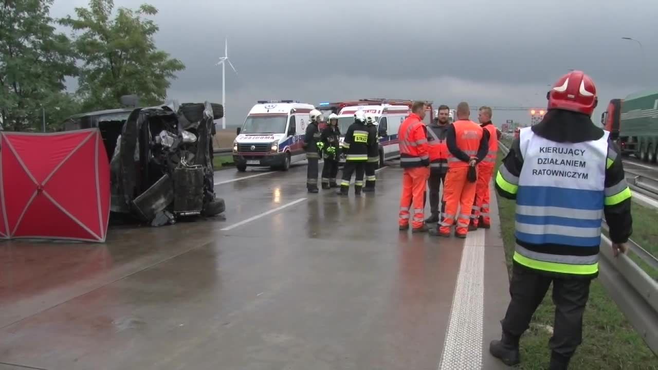 Dwie osoby zginęły w wypadku busa na trasie S8. Pięć osób zostało rannych