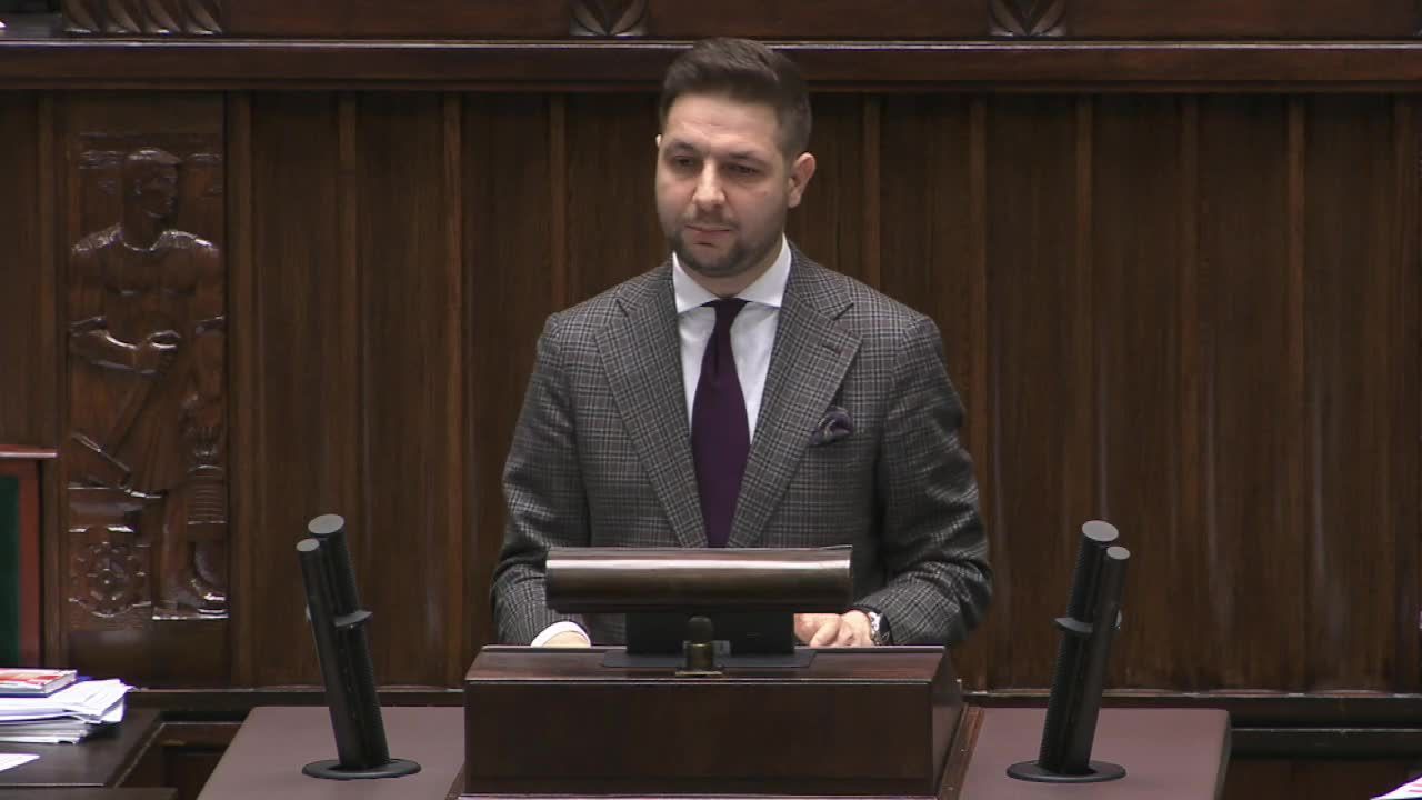 Sejm zaostrzył kary za pedofilię. PO zbojkotowała głosowanie