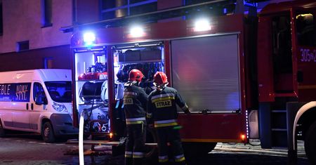 Białołęka. Słup ognia i ewakuacja mieszkańców