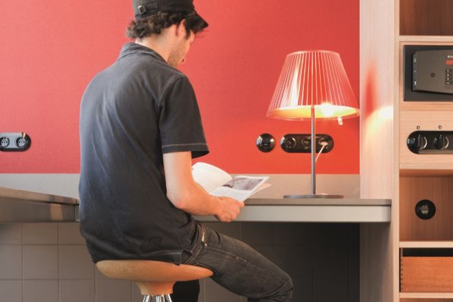Dom nowoczesny, czyli jak systemy elektroinstalacyjne ułatwiają życie?