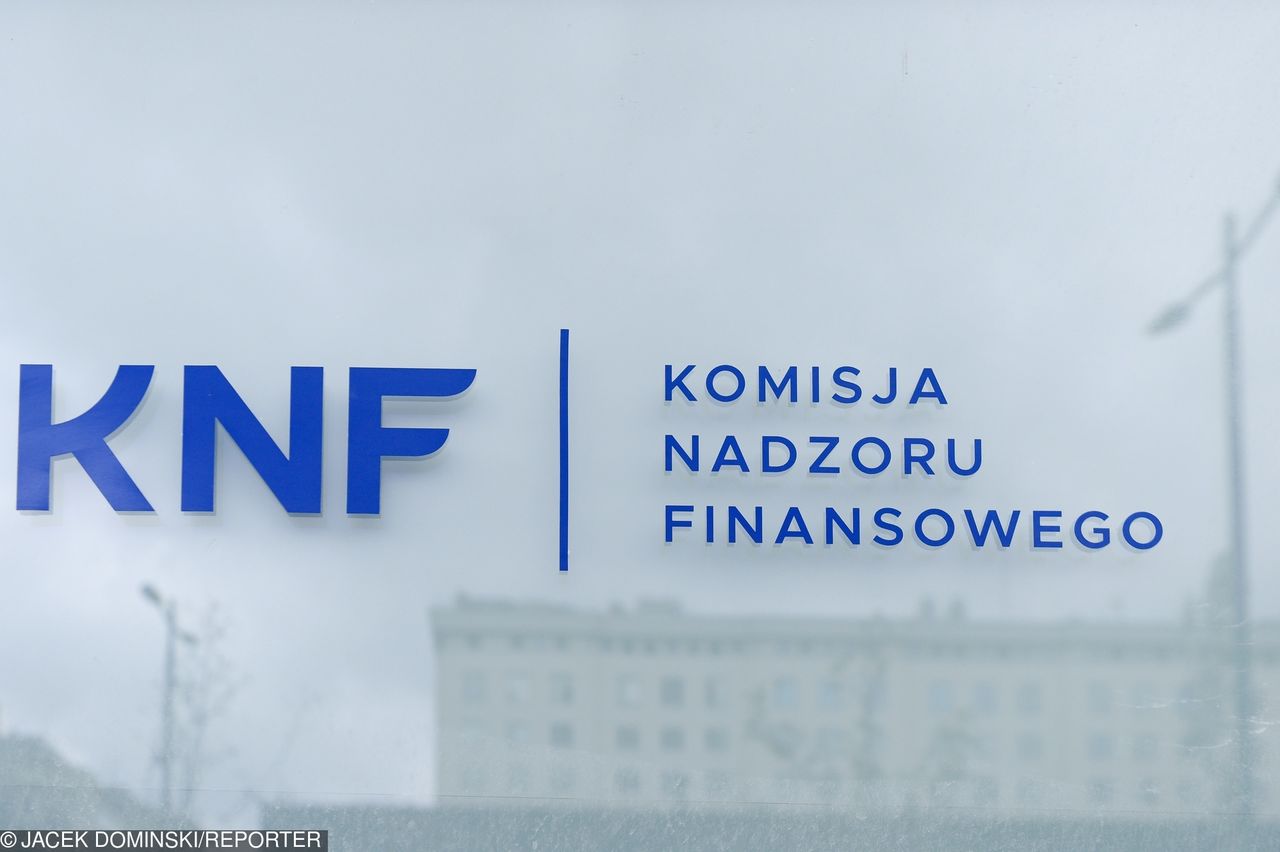 Afera w KNF. "Służby mogły zrobić więcej, ale działały wyjątkowo wolno"