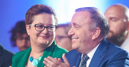 Chocholi taniec opozycji. Dziwne gry za kulisami i spięcie na linii PO-Nowoczesna