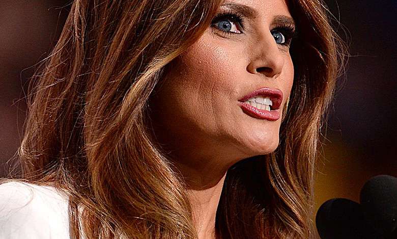 Melania Trump przyłapana przez paparazzi w środku nocy! Takiej jej jeszcze nie widzieliście