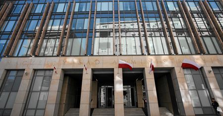 Naczelny Sąd Administracyjny zarządził wstrzymanie wykonania kolejnych uchwał KRS