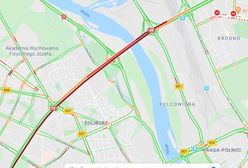 Warszawa. Zderzenie z autokarem na S8. Jedna osoba ranna