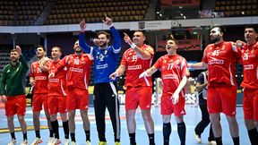 Do przerwy pachniało zaskoczeniem w grupie Polski