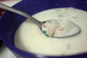 Zupa z mięczaków Nowa Anglia o obniżonej zawartości sodu w puszce (gotowa do spożycia)