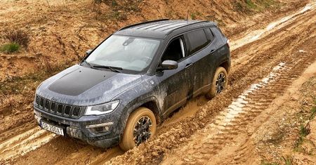 Offroad Marcina: Jeep Compass Trailhawk 4xe - godny następca XJ