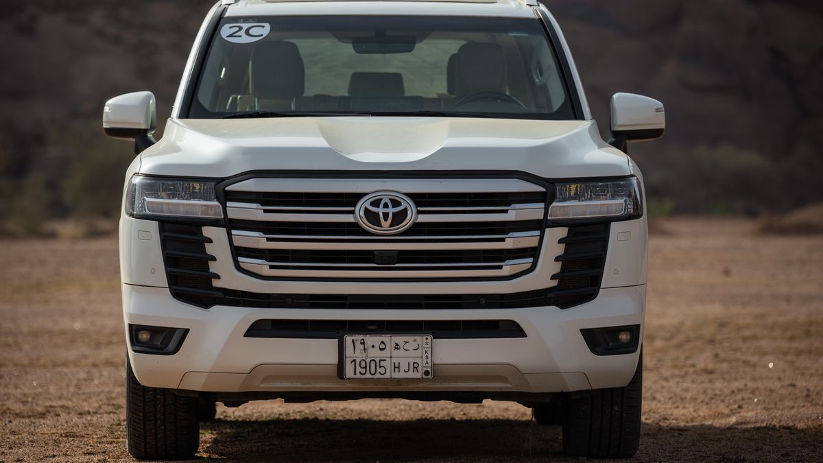 Toyota Land Cruiser 300