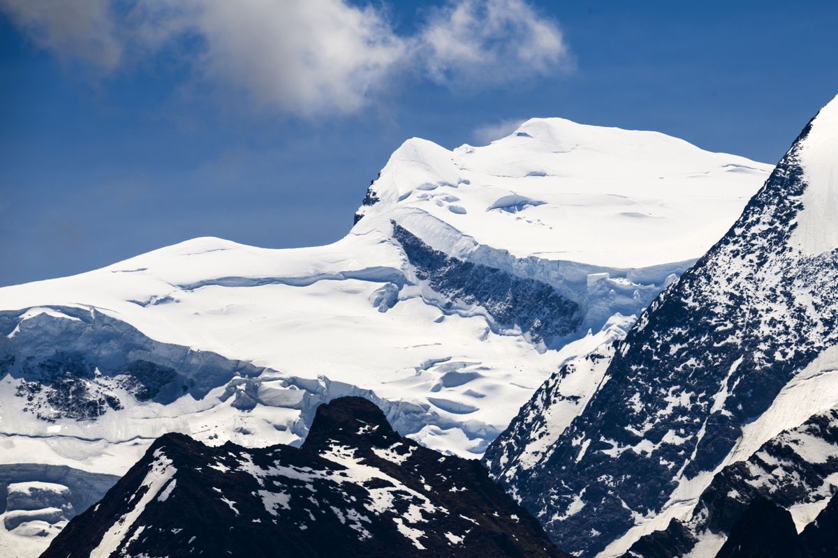 Tragedia w Alpach. Na alpinistów runęła część lodowca. 2 osoby nie żyją 